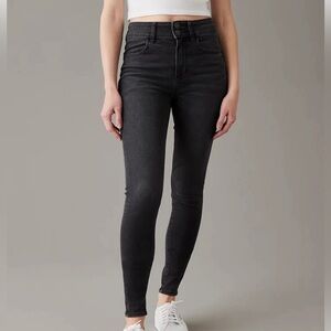 American Eagle high waisted black skinny jeans (size:6)